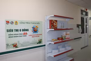 Siêu thị 0 đồng tại bệnh viện là món quà nhỏ cho người nhà và bệnh nhân chạy thận.