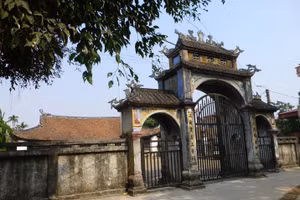 Đình làng Mộ Trạch - quê hương Hoàng giáp Lê Quang Bí.