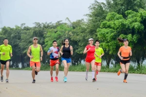 Chuẩn bị chế độ ăn hợp lý cùng với nước uống trước, trong và sau khi chạy maraton là cực kỳ quan trọng. Ảnh minh hoạ