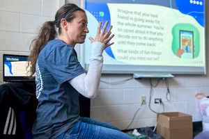 Học sinh gặp khó khăn tại Trường Tiểu học Johnsburg sẽ được thảo luận với nhân viên xã hội.