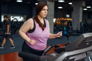 Hoạt động thể chất buổi tối có thể làm giảm đáng kể các vấn đề về sức khỏe cho người mắc bệnh béo phì.