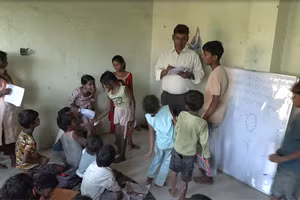 Một lớp học tình nguyện của Quỹ Musubi-Te tại bang Bihar, Ấn Độ.