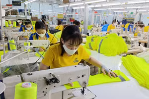 Đơn hàng tăng, doanh nghiệp cũng tăng nhu cầu tín dụng để phục vụ sản xuất.