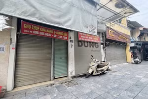 Mặt bằng 'ế ẩm', vắng bóng khách thuê.