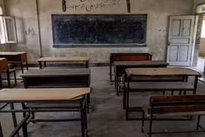 Trường học dành cho nữ sinh tại Afghanistan phải đóng cửa.