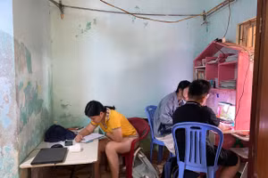 Khu vực học tập của cháu ông Vinh.