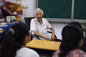 Giáo viên nghỉ hưu sẽ làm cố vấn cho các trường tư thục Trung Quốc.