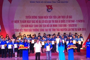 Nguyễn Huy Vinh vinh dự được nhận danh hiệu Thanh niên tiên tiến làm theo lời Bác năm 2018 của tỉnh Thái Nguyên