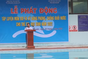 Ông Nguyễn Đức Thịnh, Phó Giám đốc Sở GD&ĐT Thái Nguyên phát biểu tại Lễ phát động 