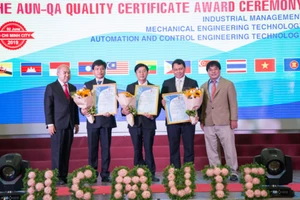 Ba đơn vị của HCMUTE nhận giấy chứng nhận đạt chuẩn AUN-QA