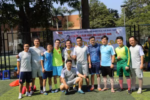 Kết thúc giải đấu giao hữu, đội bóng của Bộ GD&ĐT giành giải nhất.