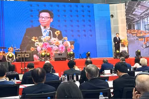 Phó Thủ tướng Vũ Đức Đam phát biểu tại lễ khánh thành.