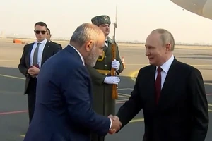 Tổng thống Putin đến Armenia