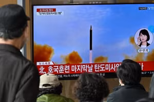 Triều Tiên phóng tên lửa.