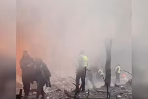 Sau một đợt không kích của Nga tại Ukraine.