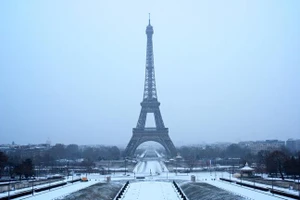 Paris, Pháp.