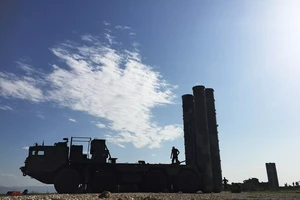 Hệ thống phòng không S-400 của Nga triển khai ở Syria.