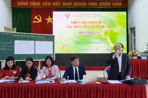 PGS.TS Đỗ Ngọc Thống, Tổng chủ biên Chương trình GDPT 2018 môn Ngữ Văn chia sẻ ý kiến tại buổi sinh hoạt chuyên đề