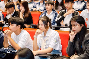 Sự kiện đã thu hút hàng nghìn học sinh THPT tại nhiều tỉnh/thành đến tham dự.