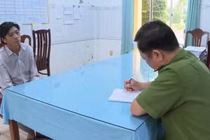 Đối tượng Thạch Sơn tại cơ quan công an.