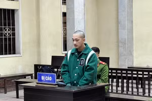 Bị cáo Nguyễn Quang Huy tại phiên tòa xét xử.