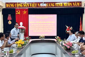 Thứ trưởng Bộ GD&ĐT Hoàng Minh Sơn phát biểu tại buổi làm việc