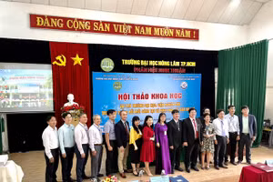 Các đại biểu khách mời tại hội thảo 