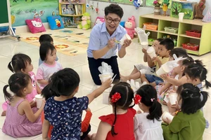 Thầy Thái Hồng Duy Trường Mầm non 19/5 (Quận 1, TPHCM). Ảnh minh họa: INT 