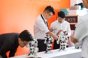 Sinh viên Trường ĐH Việt Đức trong một hoạt động khoa học. Ảnh: ITN