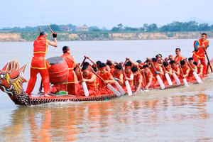 Lễ hội Bơi trải Tứ Yên, huyện Sông Lô, tỉnh Vĩnh Phúc. Ảnh: INT.