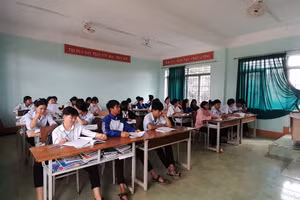 Tiết học của cô trò Trường PTDTNT THCS & THPT N’ Đăk G’Long (Đăk G’Long, Đắk Nông). Ảnh: NVCC