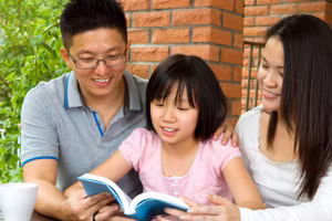 Điều quan trọng là phụ huynh không nên để những bất đồng tích tụ và bùng phát. Ảnh minh họa 