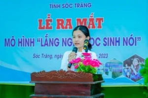 Học sinh trình bày trong buổi “Lắng nghe học sinh nói”.