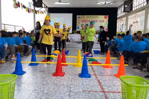 Học sinh Trường Tiểu học Bình Minh (Hoàn Kiếm, Hà Nội) trong giờ Giáo dục thể chất.