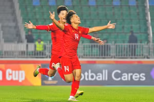 Quốc Việt (14) ghi 2 bàn tại Vòng chung kết U20 châu Á.
