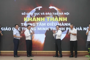 Hà Nội khánh thành Trung tâm Điều hành giáo dục thông minh. Ảnh: Vân Anh