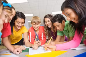 Nếu muốn cải thiện kỹ năng xã hội, trẻ sẽ phù hợp để tham gia trại hè.