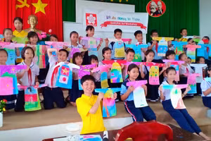 Học sinh Côn Đảo trong một buổi trải nghiệm.