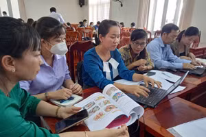 Tập huấn sử dụng tài liệu Giáo dục địa phương tỉnh Đồng Tháp năm 2022. Ảnh: INT