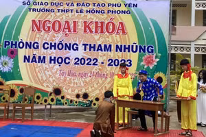 Trường THPT Lê Hồng Phong (Phú Yên) tổ chức hoạt động ngoại khóa PCTN. Ảnh ITN.
