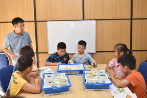 Nhà trường cần tạo môi trường thuận lợi tối đa để giáo viên phát huy năng lực nghề nghiệp. Ảnh: Thế Đại