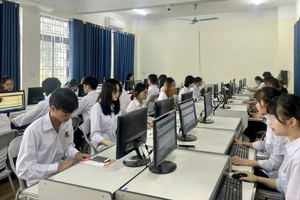 Việc học tập trên ứng dụng giảng dạy trực tuyến qua các nền tảng công nghệ đạt hiệu quả tốt.