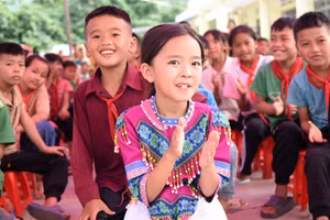 Trường học hạnh phúc mang lại giá trị nhân văn, thay đổi ngày một tốt hơn vì chính thầy, cô và học trò. Ảnh: INT