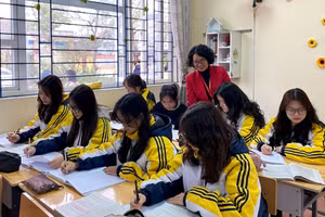 Giờ học Ngữ văn tại lớp 12E, Trường THPT chuyên Chu Văn An, Lạng Sơn. Ảnh: Nhà trường cung cấp