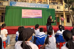 Giờ sinh hoạt ngoại khóa, giáo dục kỹ năng cho học sinh Trường Tiểu học Bến Thủy, TP Vinh, Nghệ An.