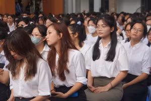 Sinh viên Trường Đại học Khoa học Xã hội và Nhân văn, Đại học Quốc gia TPHCM trong lễ khai giảng năm học 2023 - 2024. Ảnh minh họa - Mạnh Tùng