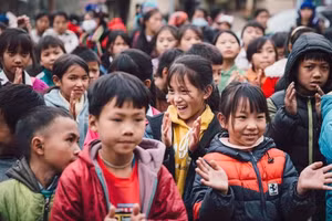  Niềm vui đến trường của học sinh A Lưới.