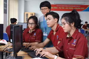 Sinh viên ngành Công nghệ Thông tin, Trường Đại học Nguyễn Tất Thành. Ảnh: NTTU