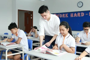 Thầy trò Trường Phenikaa trong giờ học. Ảnh: NTCC 