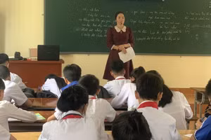 Cô và trò Trường THCS Nguyễn Chuyên Mỹ (Hải Phòng) trong giờ học. Ảnh: NTCC